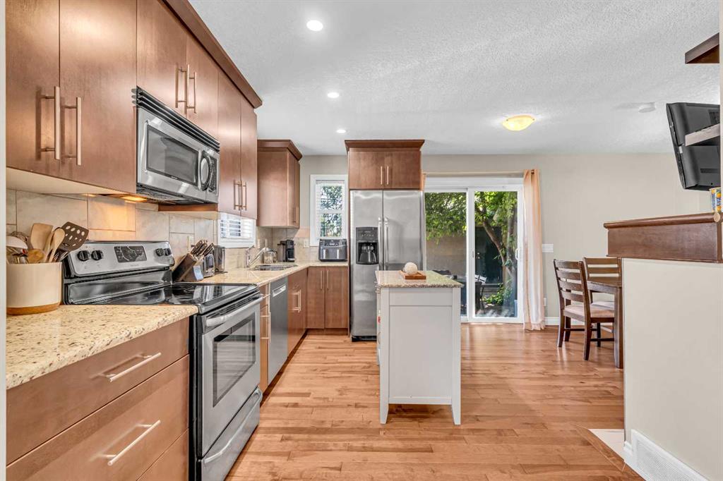 Third View of 2, 821 Mcdougall Road NE, Bridgeland/Riverside, Calgary, Alberta, T2E 5A2