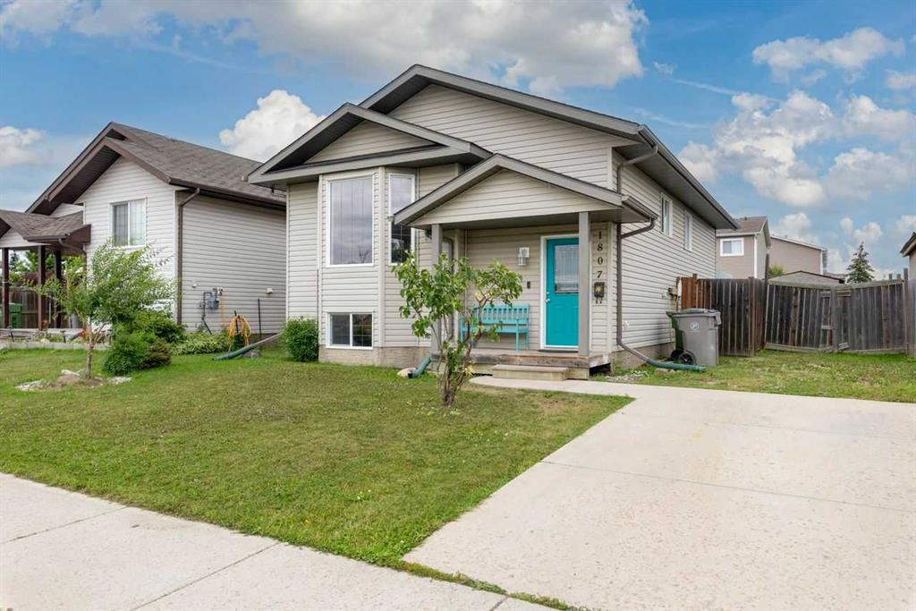 Third View of 1807 49 Avenue , Wallacefield, Lloydminster, Saskatchewan, S9V 0Z3