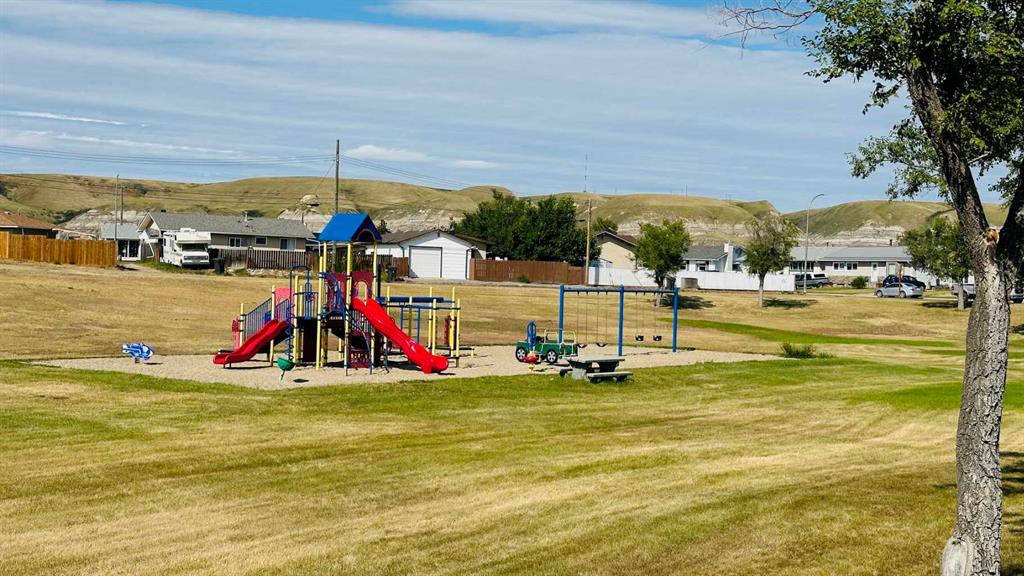 Fifth View of 44 Cedar Crescent , Greentree, Drumheller, Alberta, T0J 0Y7