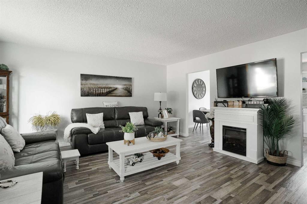 Third View of 114 Hilltop Crescent , Thickwood, Fort McMurray, Alberta, T9H 3V4