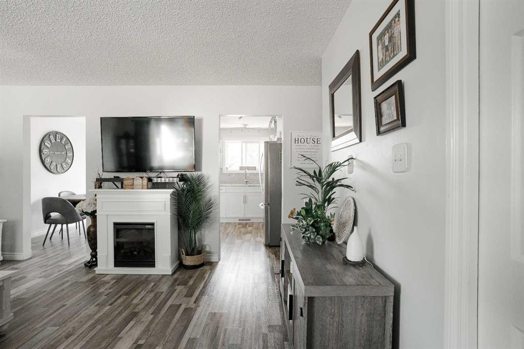 Fourth View of 114 Hilltop Crescent , Thickwood, Fort McMurray, Alberta, T9H 3V4