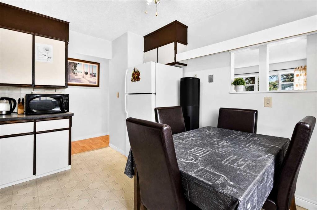 Fifth View of 53 Queen Isabella Close SE, Queensland, Calgary, Alberta, T2J 3R2