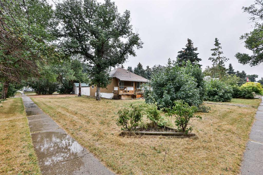 MLS® listing #114958605 for sale located at 105 Broadway S  