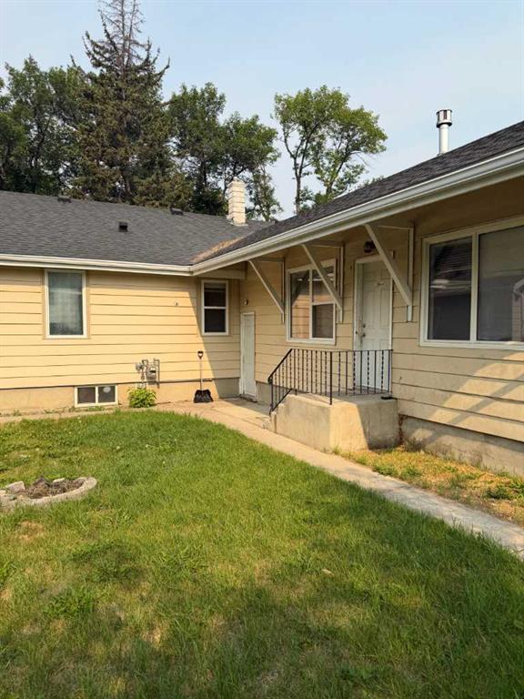 Third View of 537 12C Street N, Senator Buchanan, Lethbridge, Alberta, T1H 2N4