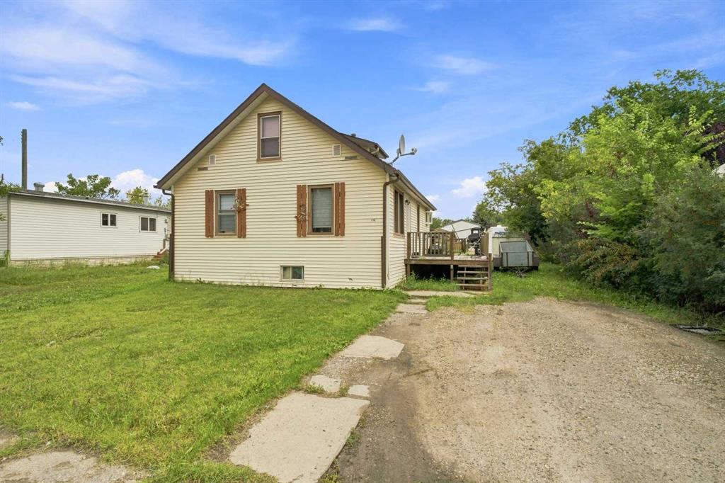 MLS® listing #114968853 for sale located at 918 3 Avenue 