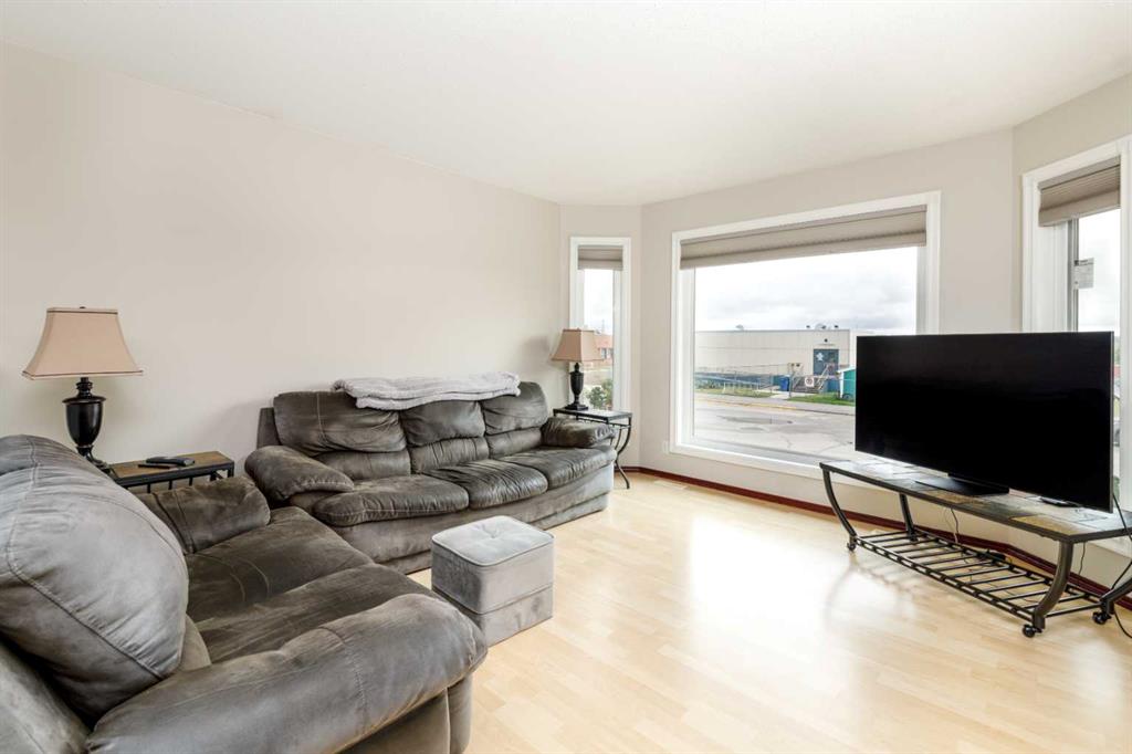 Fifth View of 110 Newton Drive , Park Place, Penhold, Alberta, T0M1R0