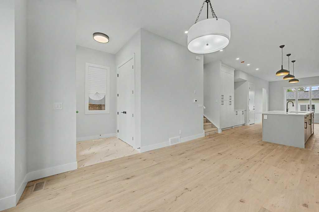 Fifth View of 8310 34 Avenue NW, Bowness, Calgary, Alberta, T3B 1R2