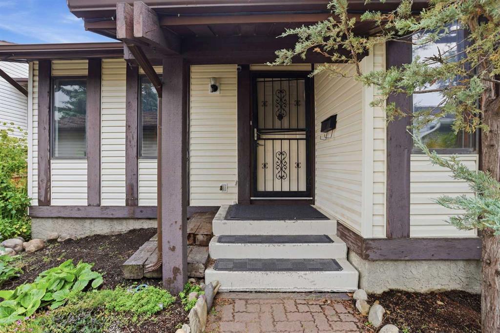 Fourth View of 816 Ranchview Circle NW, Ranchlands, Calgary, Alberta, T3B 1G3