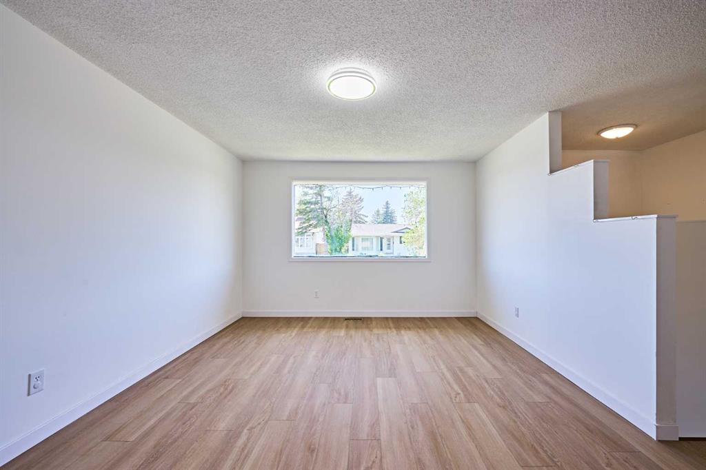 Fourth View of 3644 Dover Ridge Drive SE, Dover, Calgary, Alberta, T2B 2B4