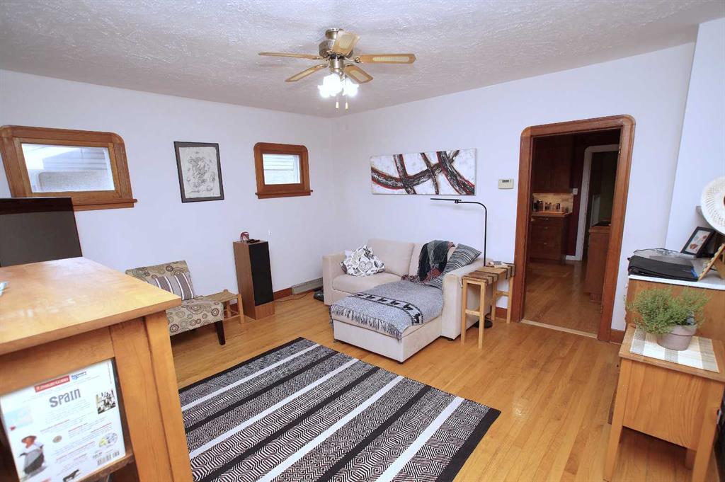 Fifth View of 1536 23 Avenue NW, Capitol Hill, Calgary, Alberta, T2M 1V1