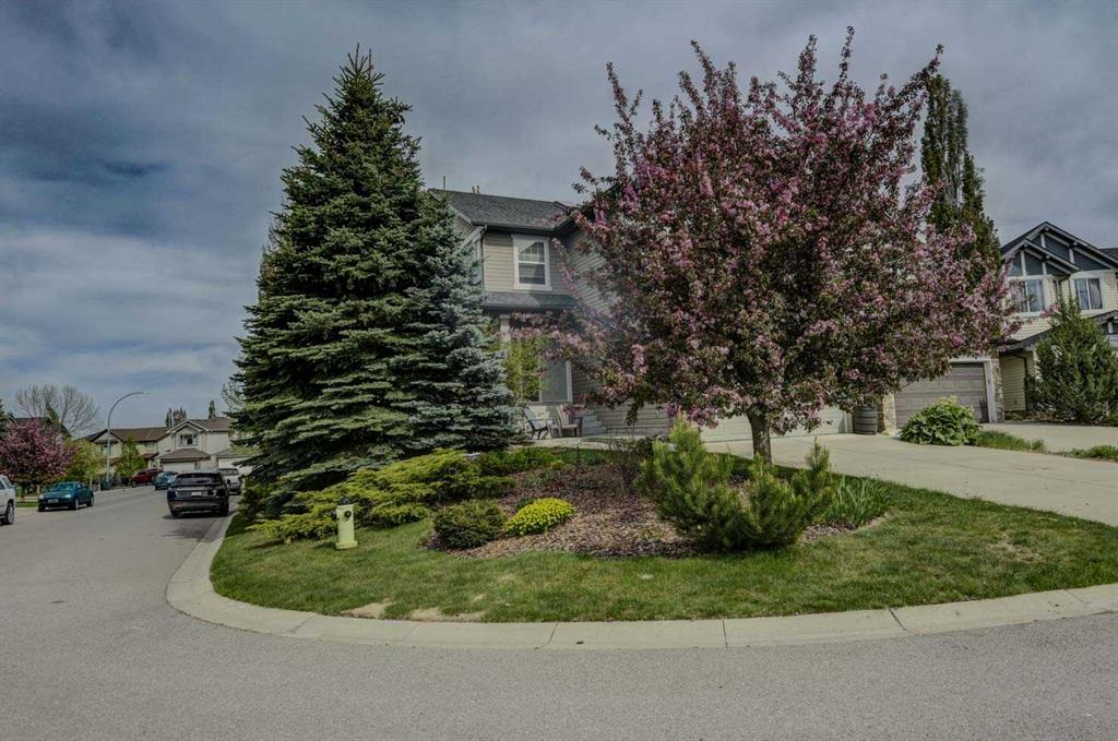 204 Eversyde Mews SW, A2337730, Alberta,