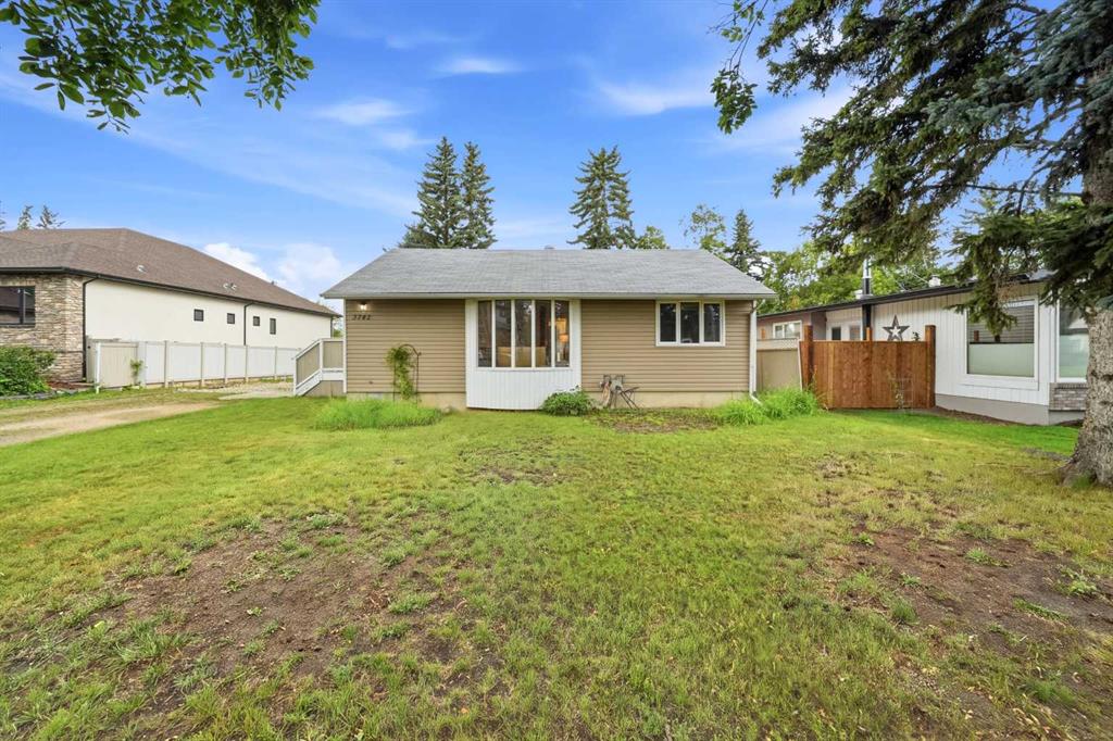 Third View of 3742 44 Avenue , Mountview, Red Deer, Alberta, T4N 3H5