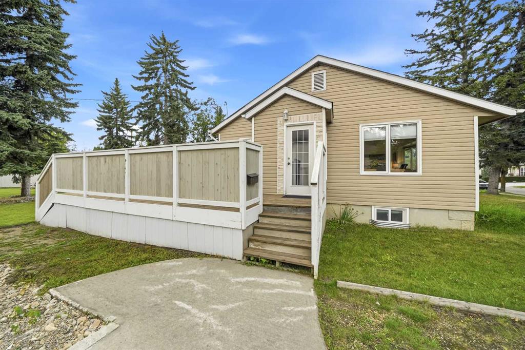 Fourth View of 3742 44 Avenue , Mountview, Red Deer, Alberta, T4N 3H5