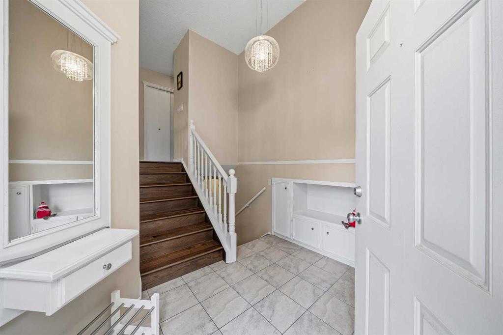 Fourth View of 36 Shannon Circle SW, Shawnessy, Calgary, Alberta, T2Y2K4