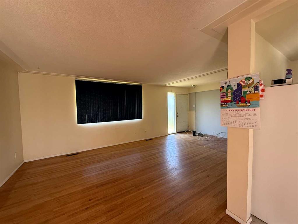 Fourth View of 4504 Greenview Drive NE, Greenview, Calgary, Alberta, T2E 5R6
