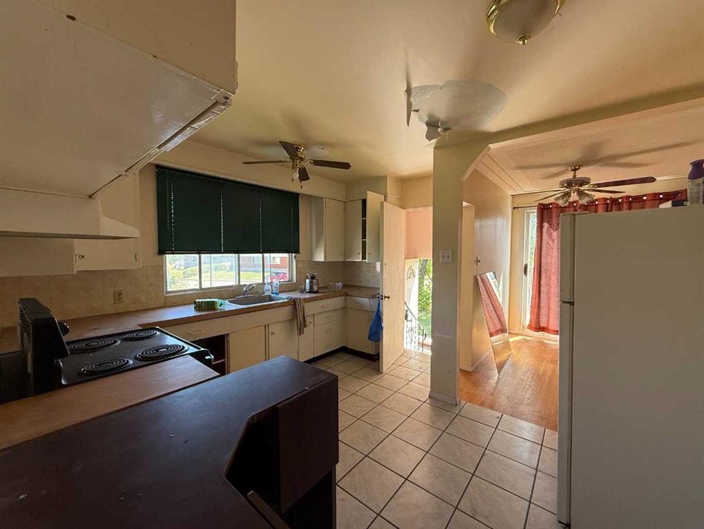 Fifth View of 4504 Greenview Drive NE, Greenview, Calgary, Alberta, T2E 5R6