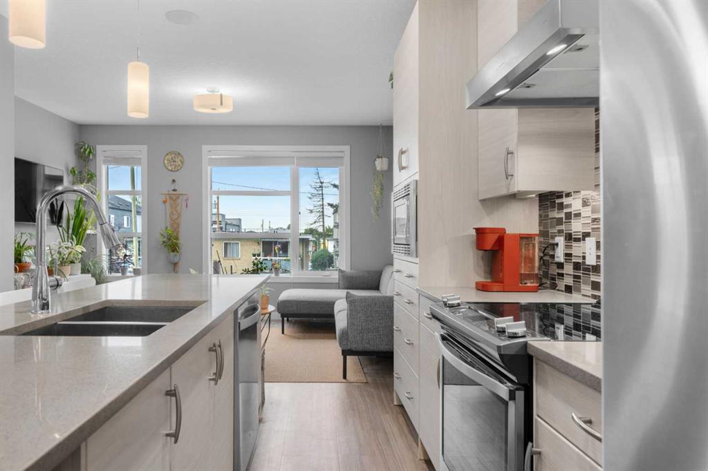 Fifth View of 110, 129 23 Avenue NE, Tuxedo Park, Calgary, Alberta, T2E 1V6