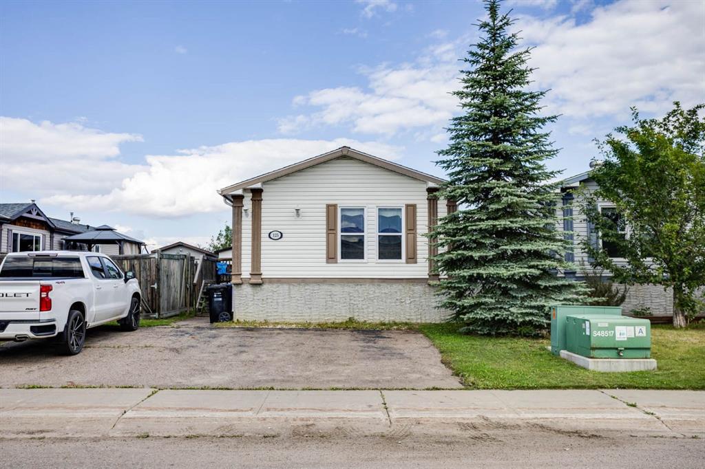 125 Elm Street , A2337877, Alberta,