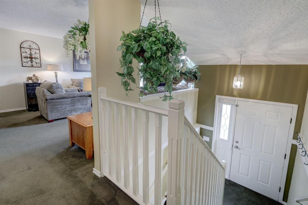Fourth View of 4325 58 Street NE, Temple, Calgary, Alberta, T1Y 4G2