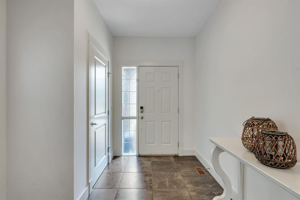 Fifth View of 242 Valley Woods Place NW, Valley Ridge, Calgary, Alberta, T3B 6A3