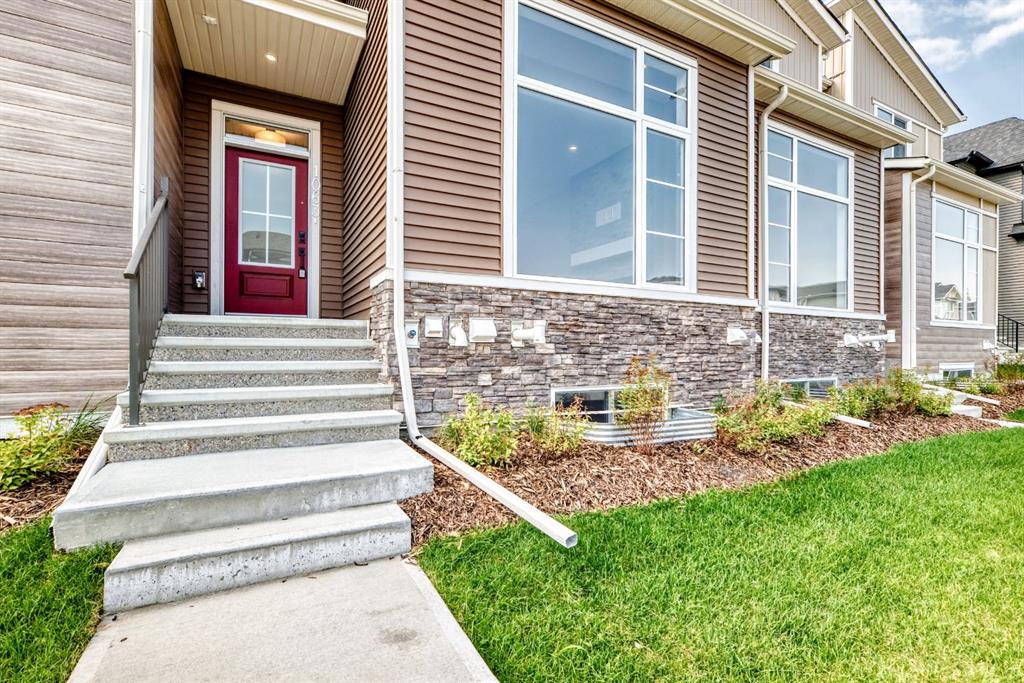 Third View of 1063 Bayview Crescent SW, Bayview, Airdrie, Alberta, T4B 5N8