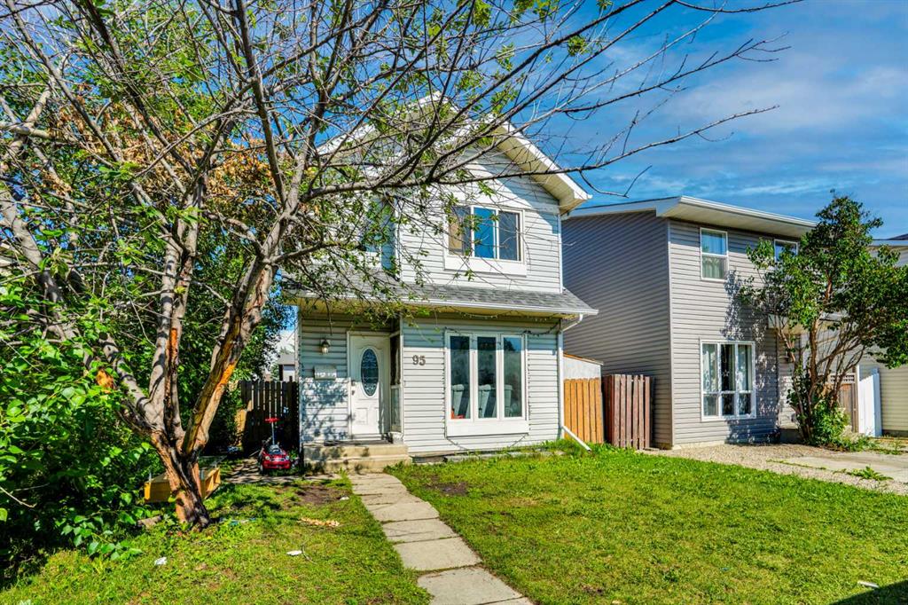 95 Castlegreen Close NE, A2338041, Alberta,