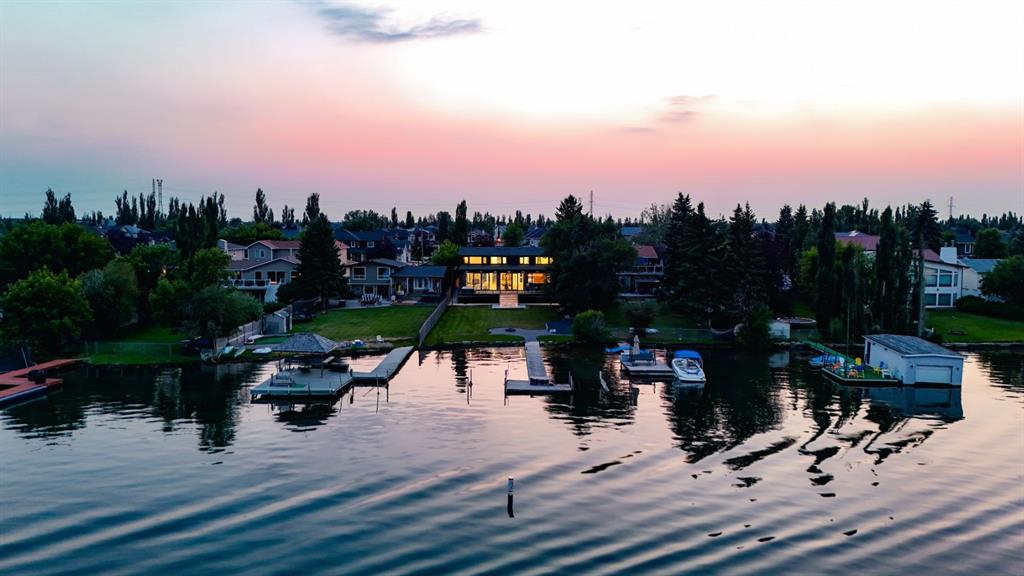 692 West Chestermere Drive , A2338073, Alberta,