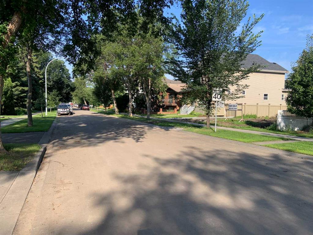 Third View of 8704 78 Avenue , King Edward Park, Edmonton, Alberta, T6C0N6