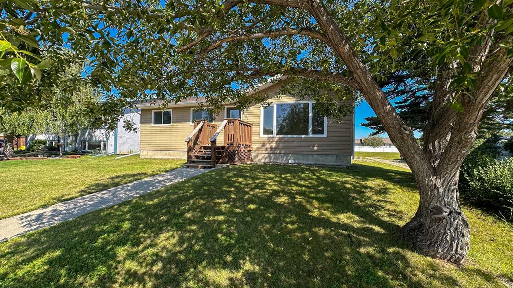 Third View of 204 10 Avenue NE, NONE, Sundre, Alberta, T0M1X0