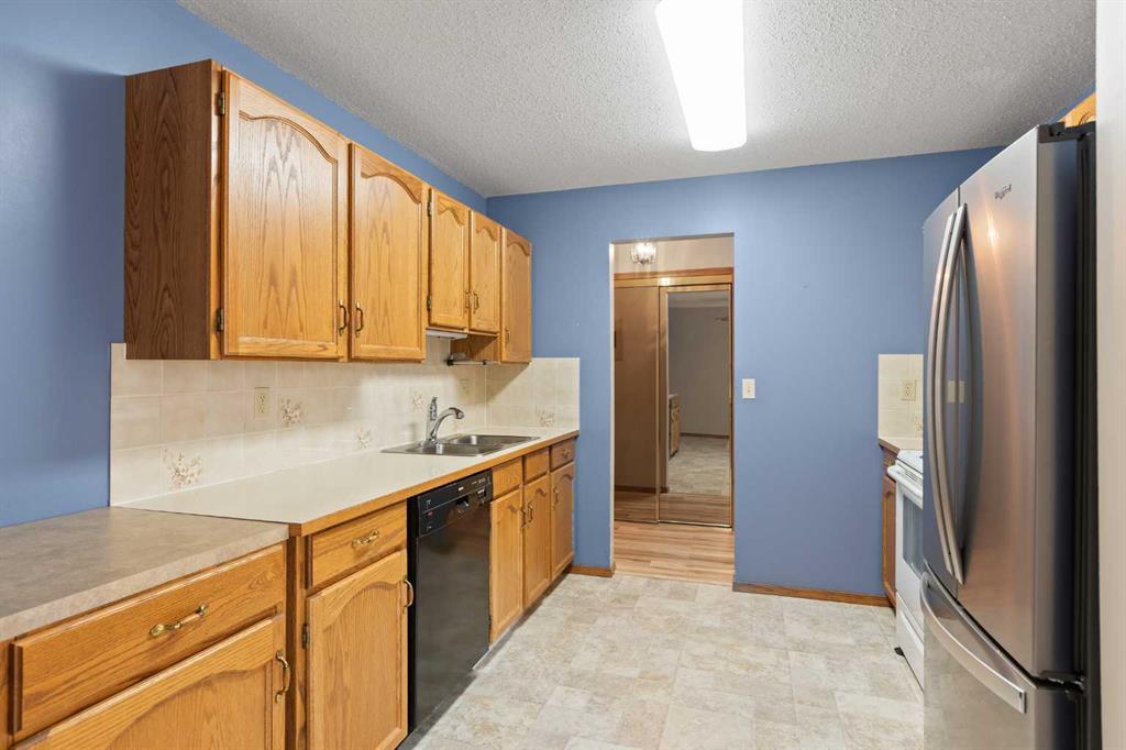 Fourth View of 202, 410 7 Street SW, Southwest Central High River, High River, Alberta, T1V 1B7