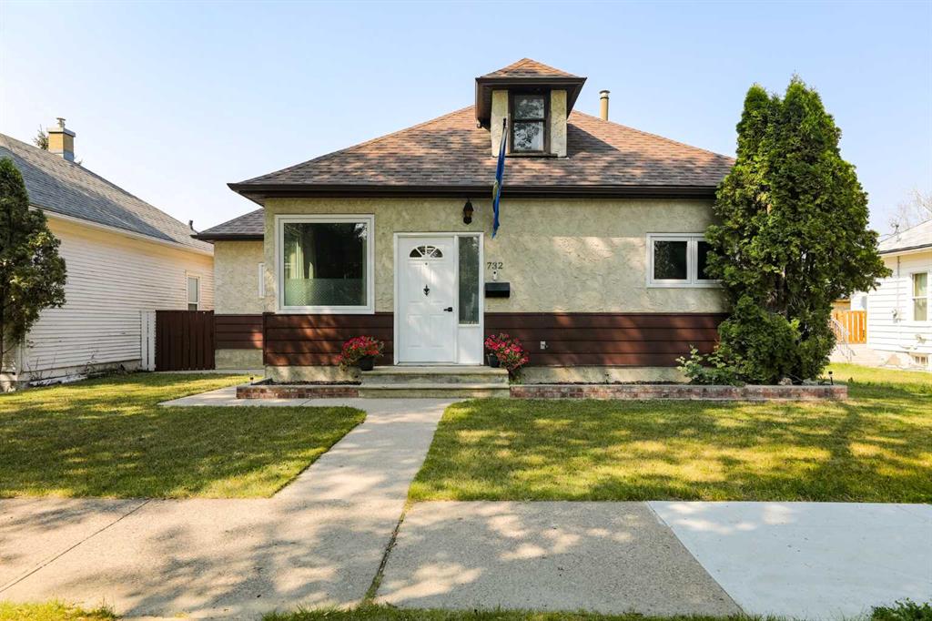 732 12B Street N, A2338277, Alberta,