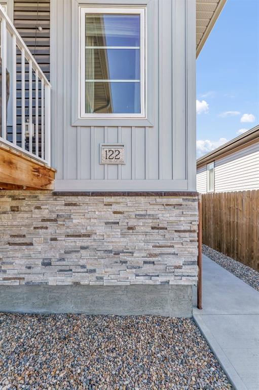 Fourth View of 122 Somerside Road SE, SE Southridge, Medicine Hat, Alberta, T1B 0N3