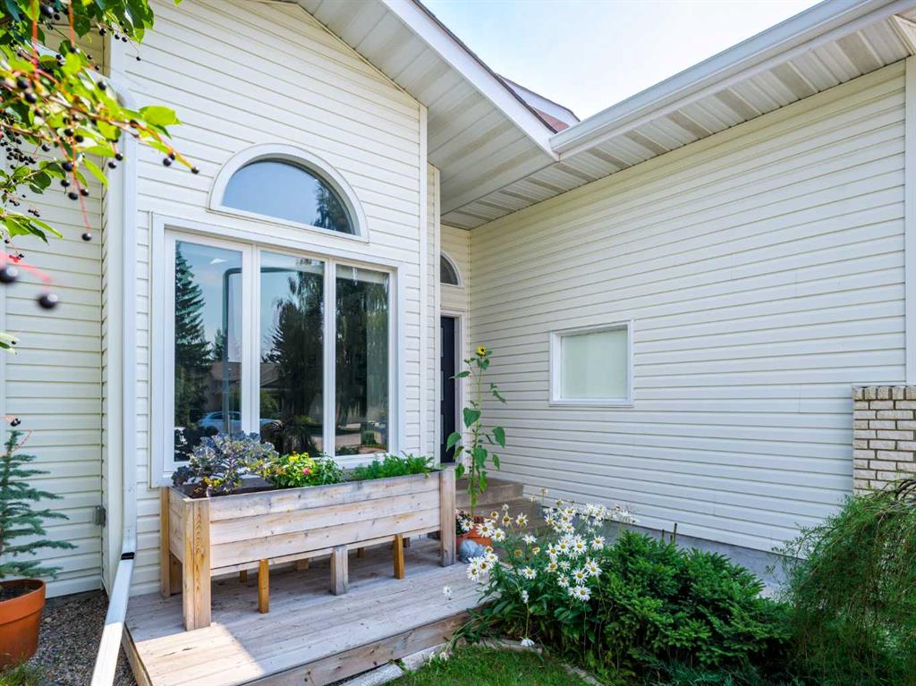 Fourth View of 115 Wood Valley Court SW, Woodbine, Calgary, Alberta, T2W 5S4