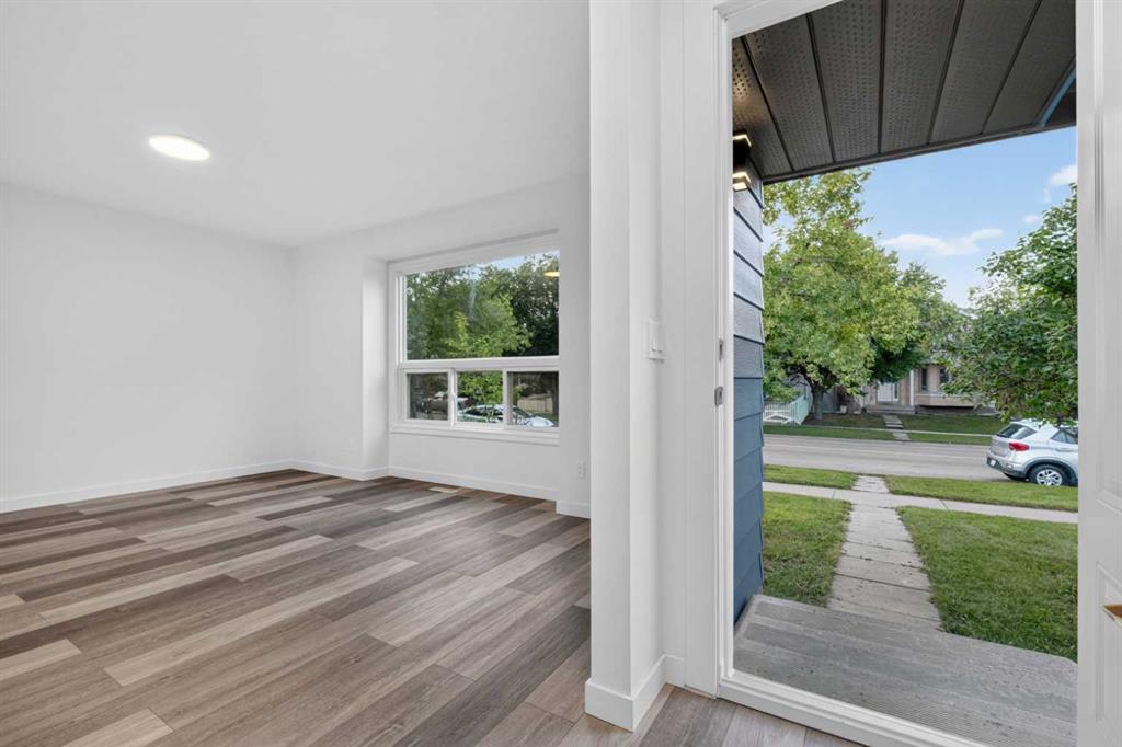 Fourth View of 925 Erin Woods Drive SE, Erin Woods, Calgary, Alberta, T2B 2X1