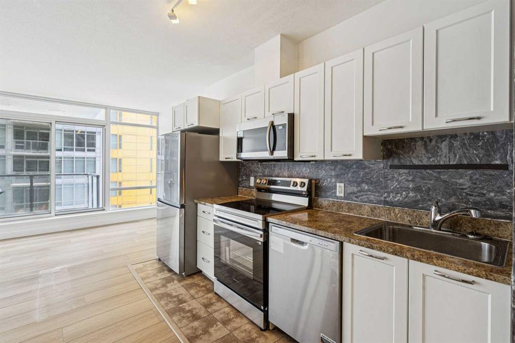 Third View of 903, 3830 Brentwood Road NW, Brentwood, Calgary, Alberta, T2L 2J9