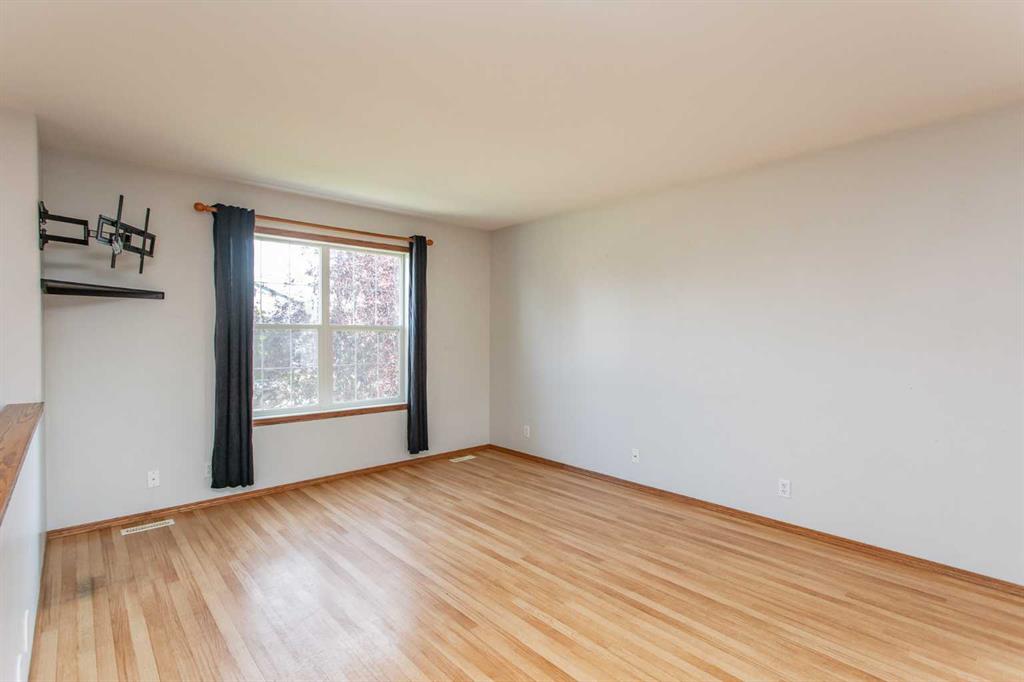 Third View of 273 Kendrew Drive , Kingsgate, Red Deer, Alberta, T4P3Y9