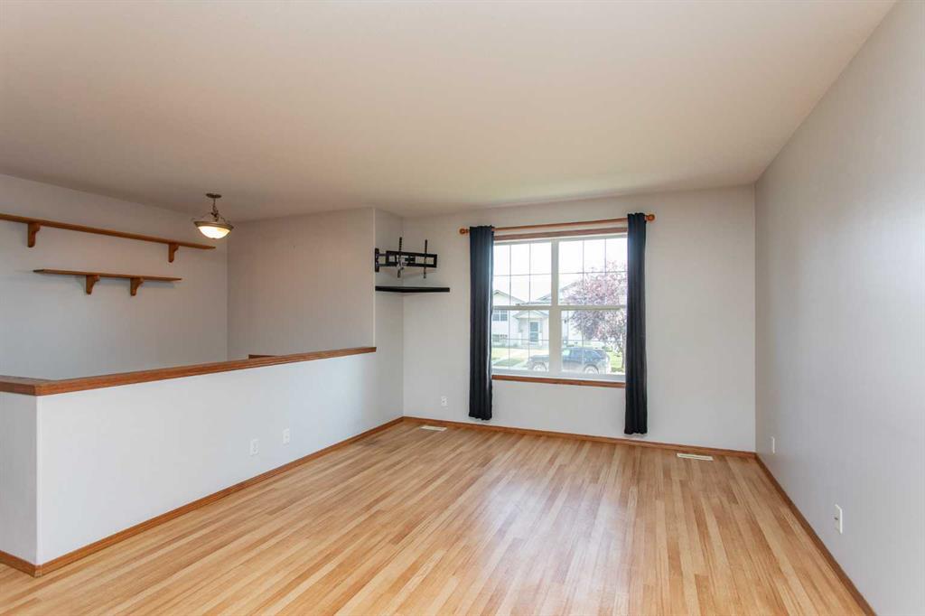 Fourth View of 273 Kendrew Drive , Kingsgate, Red Deer, Alberta, T4P3Y9