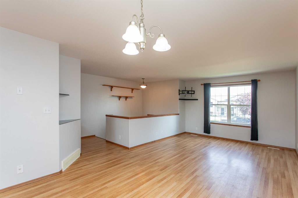 Fifth View of 273 Kendrew Drive , Kingsgate, Red Deer, Alberta, T4P3Y9