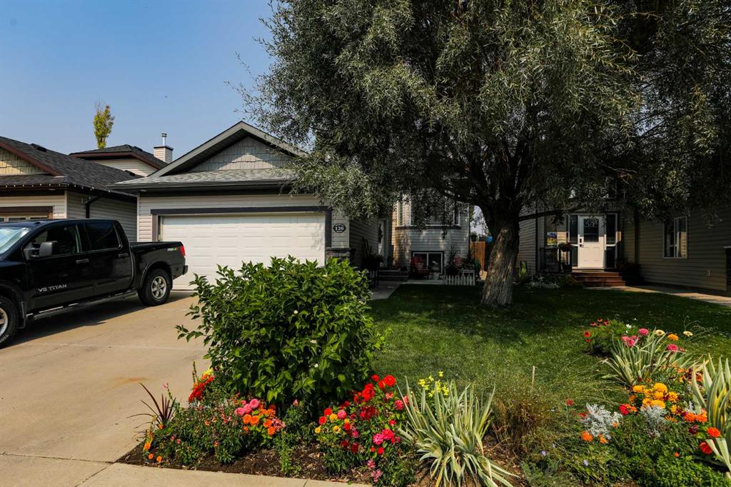 Third View of 126 Dorothy Gentleman Cres N  , Legacy Ridge / Hardieville, Lethbridge, Alberta, T1H 5N9
