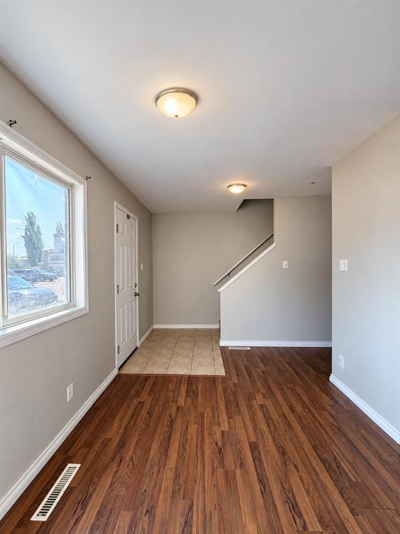 Fifth View of 702, 4719 33 Street , South Hill, Red Deer, Alberta, T4N 0N7