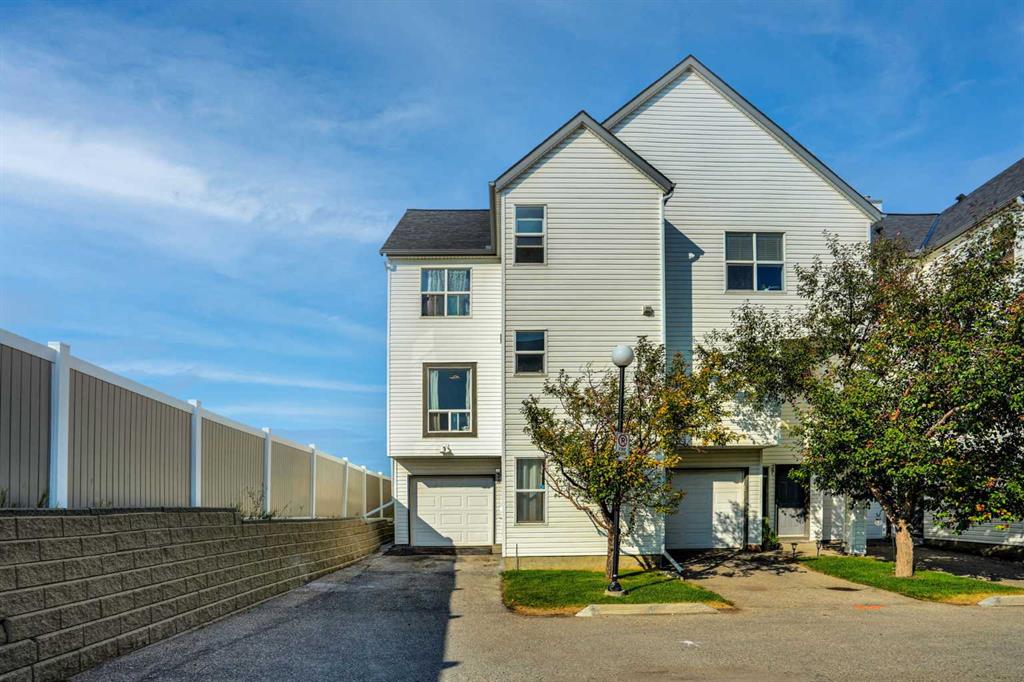 28, 200 Hidden Hills Terrace NW, A2338555, Alberta,