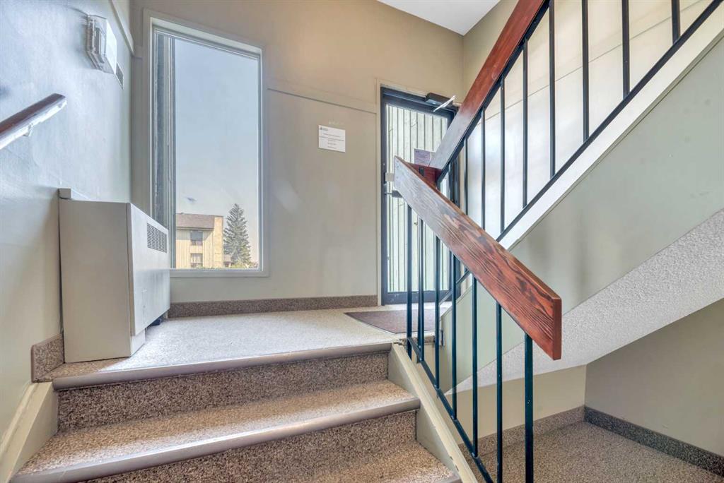 Fourth View of 111, 10120 Brookpark Boulevard SW, Braeside, Calgary, Alberta, T2W 3G3