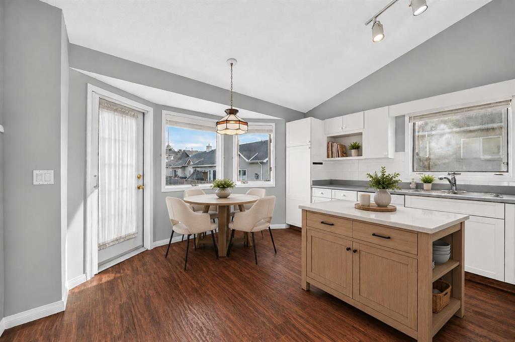 Third View of 23 Sunlake Gardens SE, Sundance, Calgary, Alberta, T2X 3G4