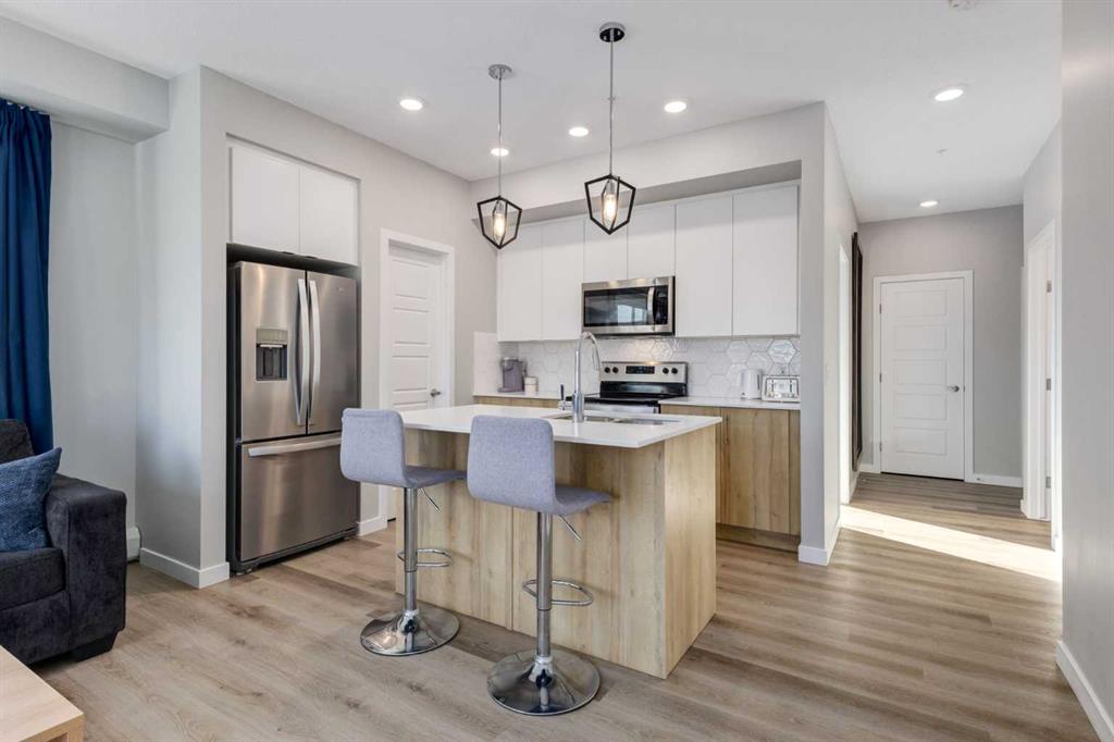Second View of 201, 1605 17 St Street SE, Inglewood, Calgary, Alberta, T2G2L7