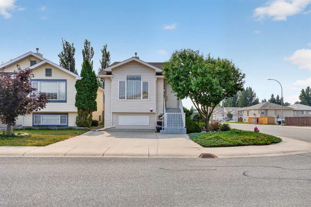 94 Heritage Lane W, A2338596, Alberta,