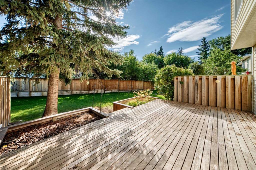 Fifth View of 3, 24 Cascade Place , Glenbow, Cochrane, Alberta, T4C 0G6