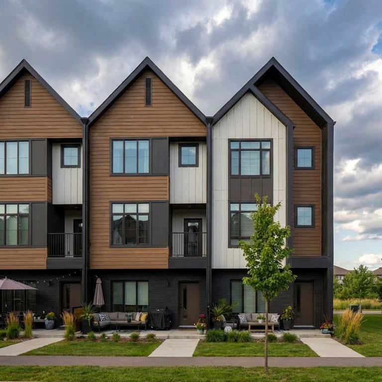 3881 155 Avenue SW, A2338656, Alberta,