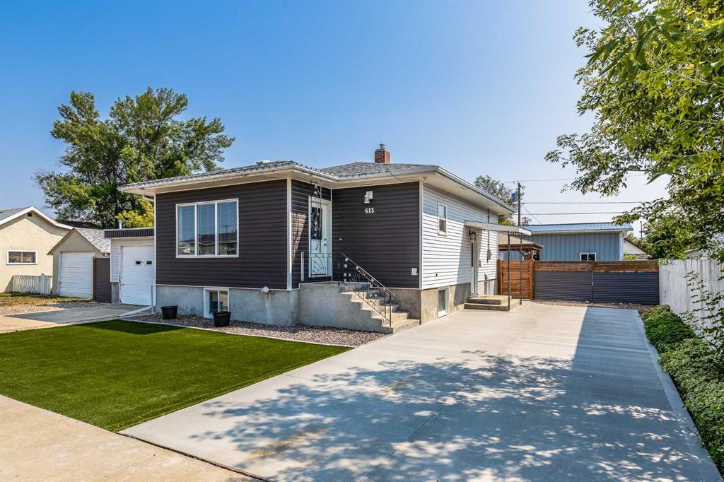 613 1 Street SE, A2338675, Alberta,