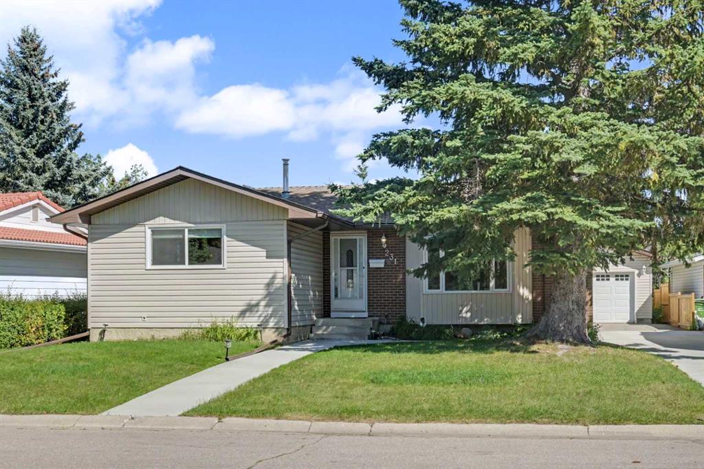Second View of 231 Cedarille Green SW, Cedarbrae, Calgary, Alberta, T2W 2H3