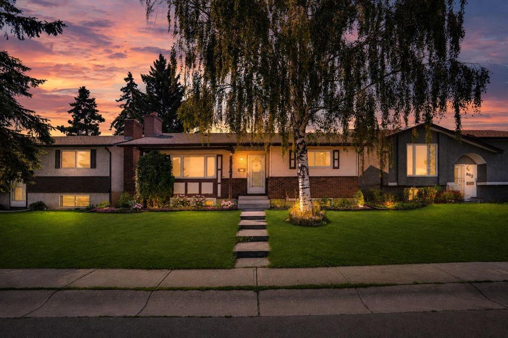 888 Rundlecairn Way NE, A2338702, Alberta,